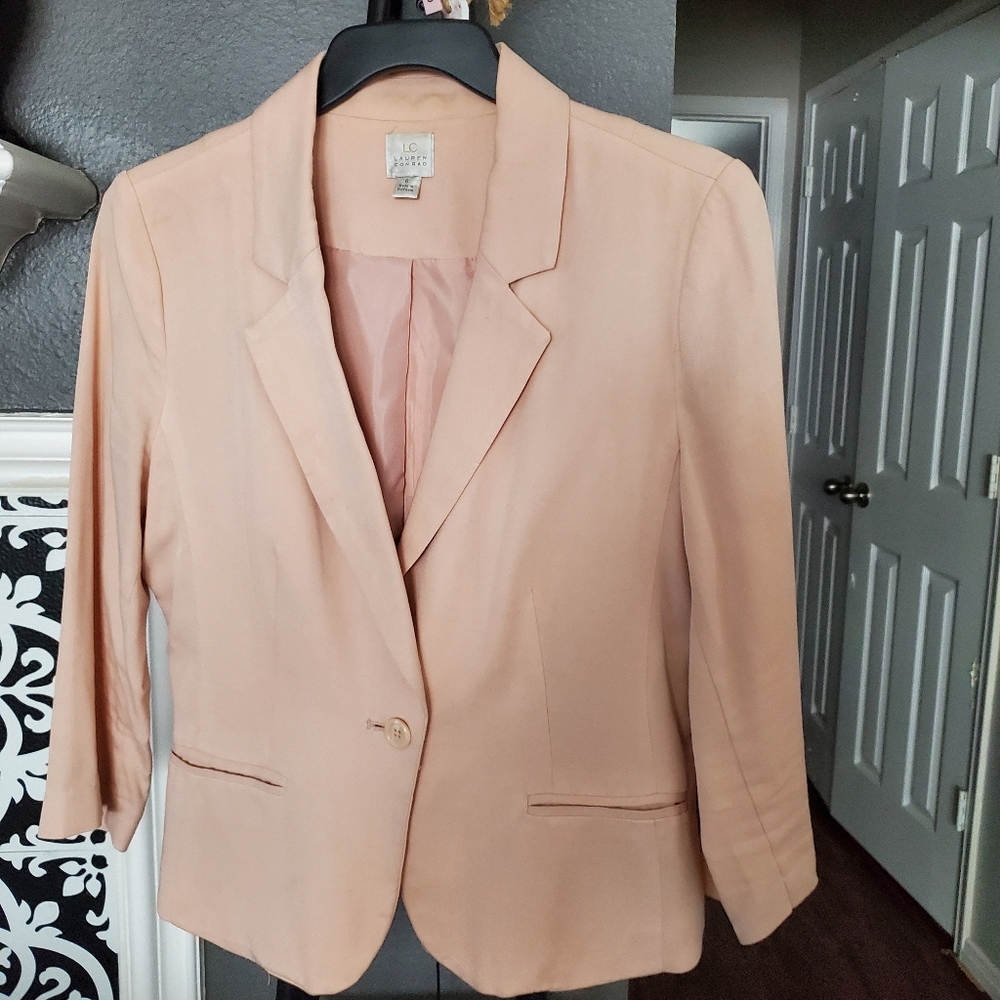 Woman peach blazer